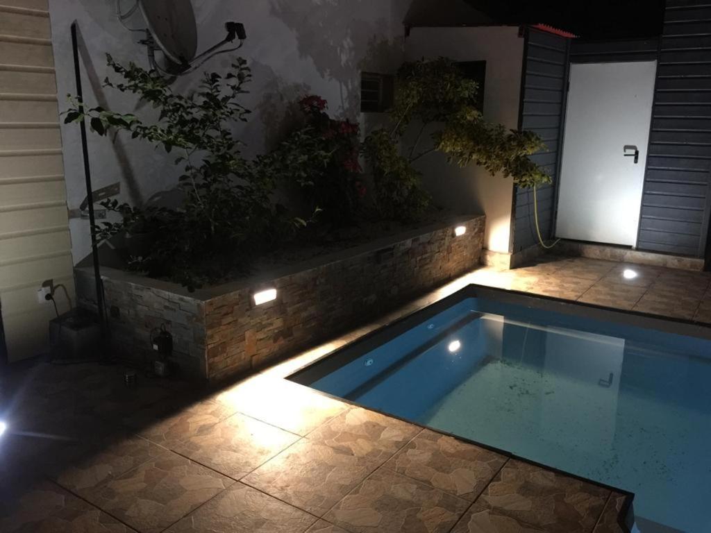 Nicole Residence Avec Piscine Chauffee & Jacuzzi Saint-André Dış mekan fotoğraf