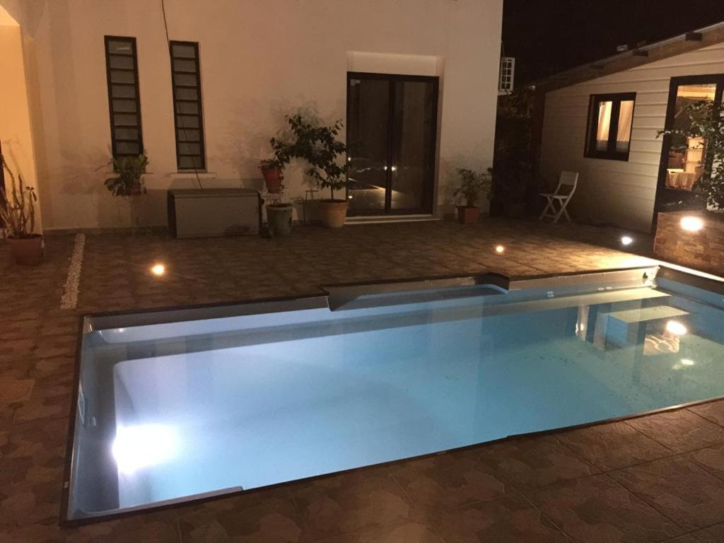 Nicole Residence Avec Piscine Chauffee & Jacuzzi Saint-André Dış mekan fotoğraf