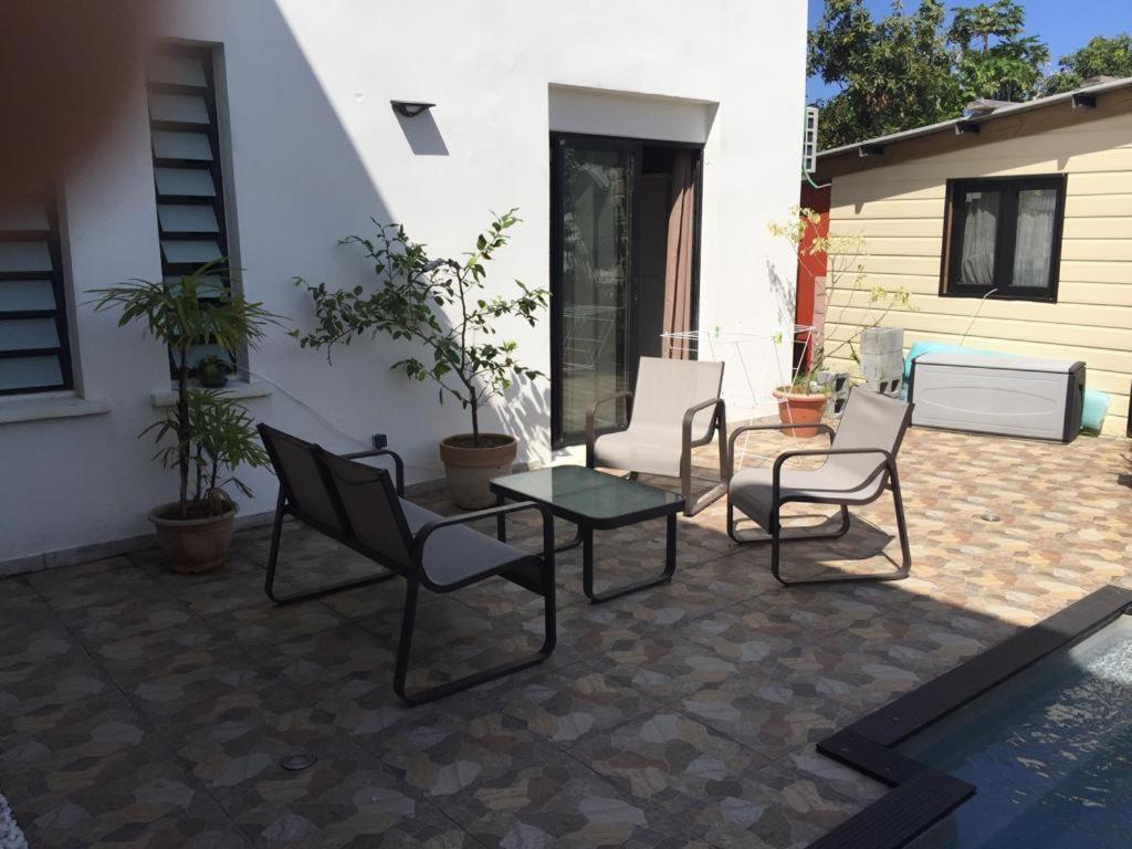 Nicole Residence Avec Piscine Chauffee & Jacuzzi Saint-André Dış mekan fotoğraf