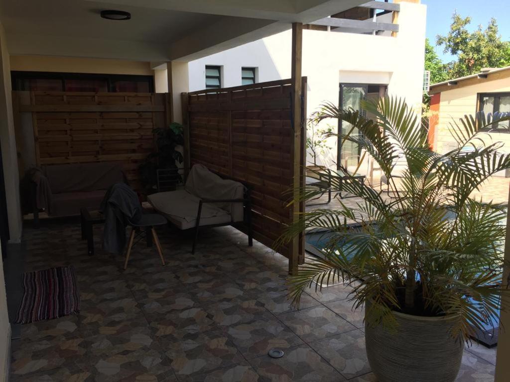 Nicole Residence Avec Piscine Chauffee & Jacuzzi Saint-André Dış mekan fotoğraf