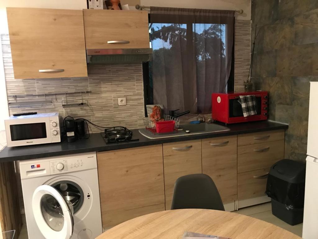 Nicole Residence Avec Piscine Chauffee & Jacuzzi Saint-André Dış mekan fotoğraf