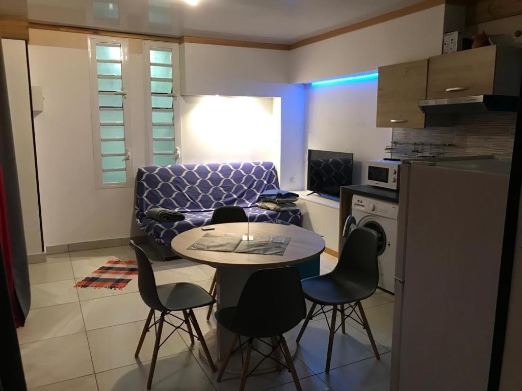 Nicole Residence Avec Piscine Chauffee & Jacuzzi Saint-André Dış mekan fotoğraf