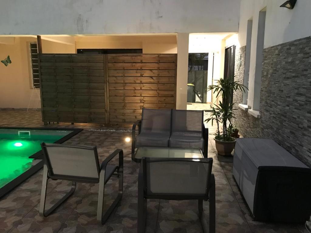Nicole Residence Avec Piscine Chauffee & Jacuzzi Saint-André Dış mekan fotoğraf