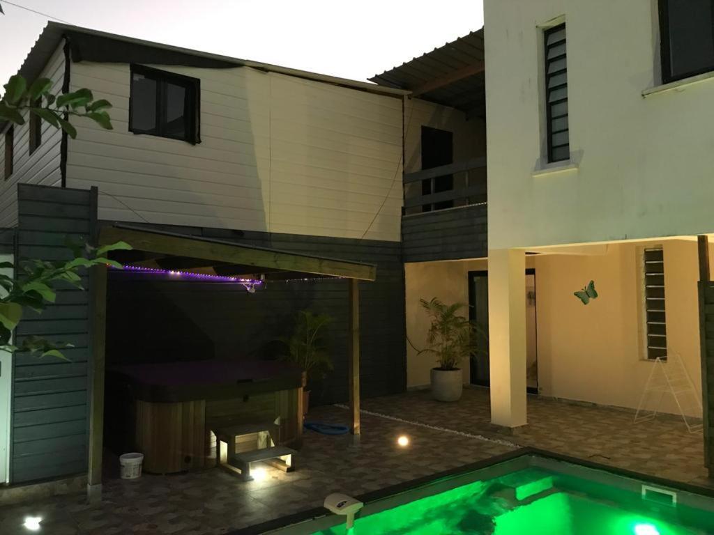 Nicole Residence Avec Piscine Chauffee & Jacuzzi Saint-André Dış mekan fotoğraf